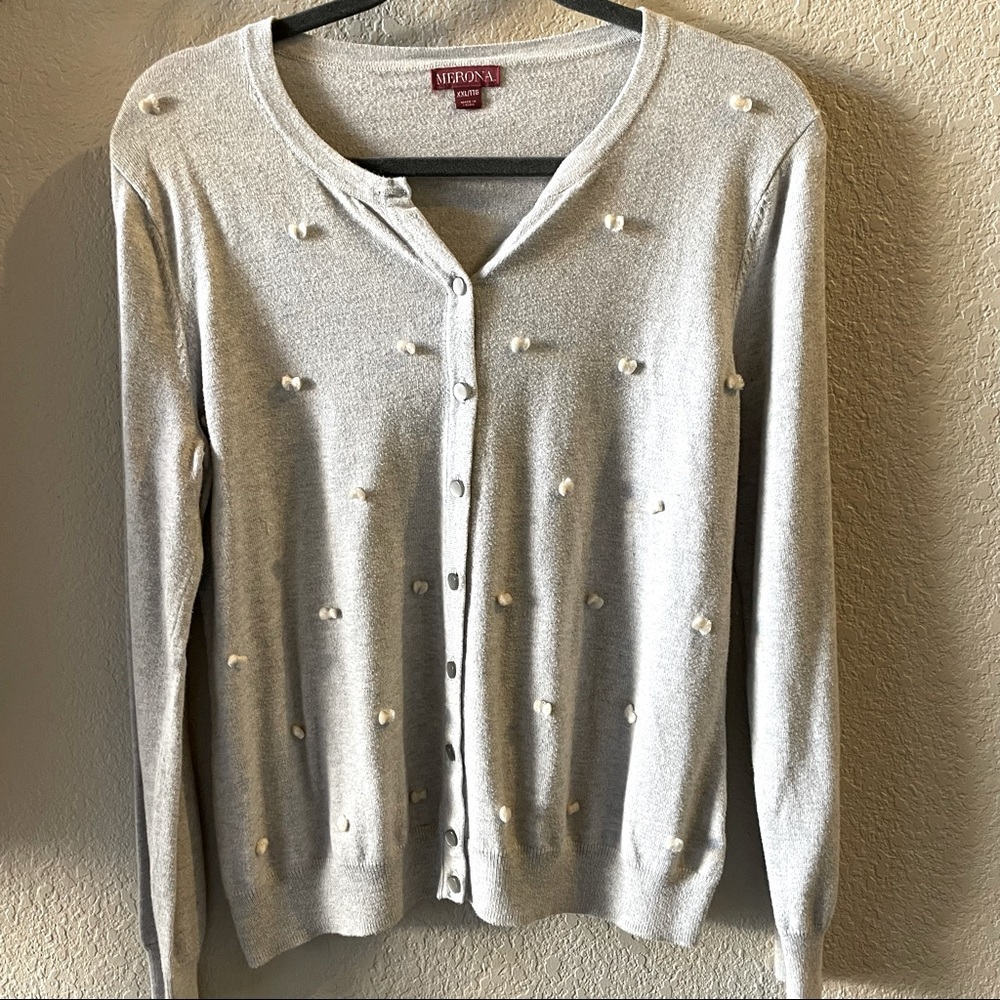 GREY MERONA BUTTON UP CARDIGAN WITH BOW EMBELLISHMENTS. LIGHTLY USED